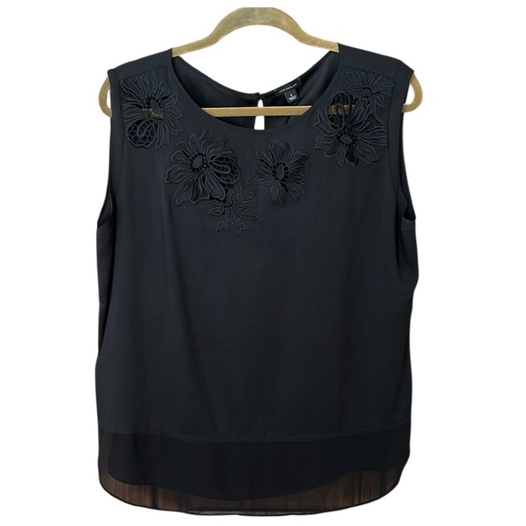 Ann Taylor Black Cutout Appliqué Sleeveless Top Large - Picture 1 of 6